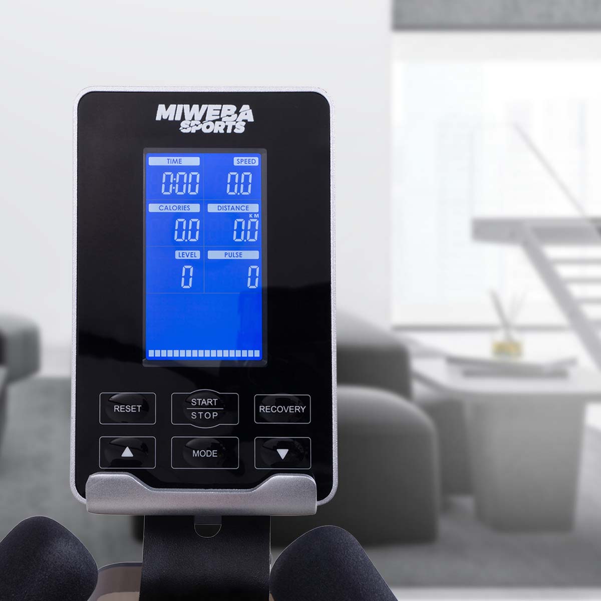 Übersichtliche Displayanzeige und einfache Bedienung Miweba Sports Pro-Speedbike MS700