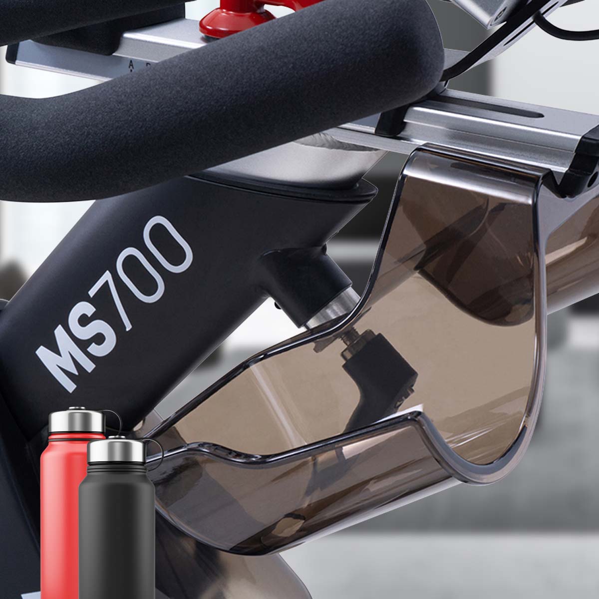 Wasser und Kraft tanken dank zwei Getränkehalter Miweba Sports Pro-Speedbike MS700